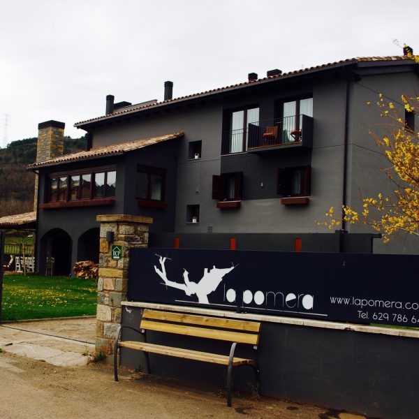 Entrada a La Pomera, allotjament Rural a Vialler, Lleida